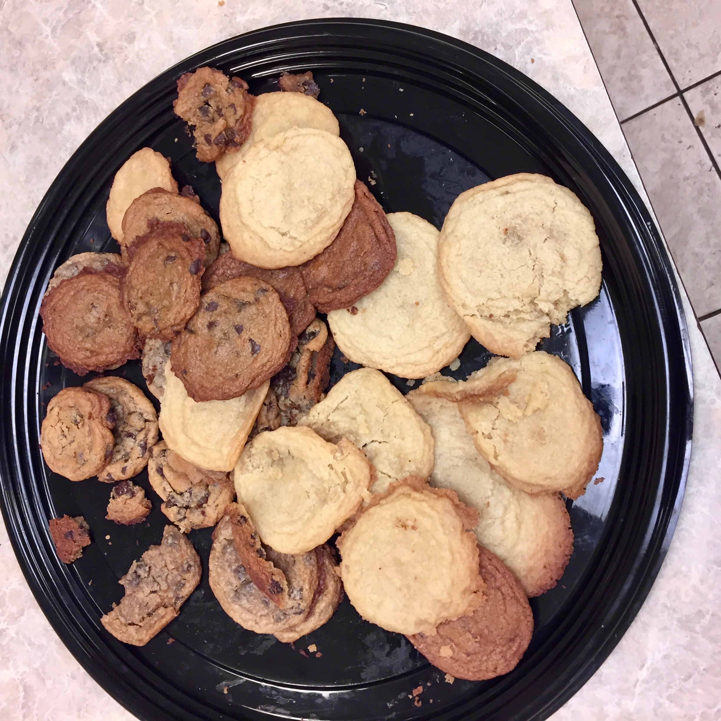 A platter of sugar and chocolate chip cookies