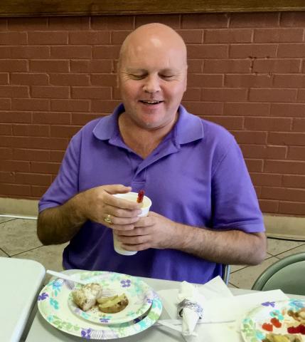 Robert is serving as a judge for the student “Chopped” contest.